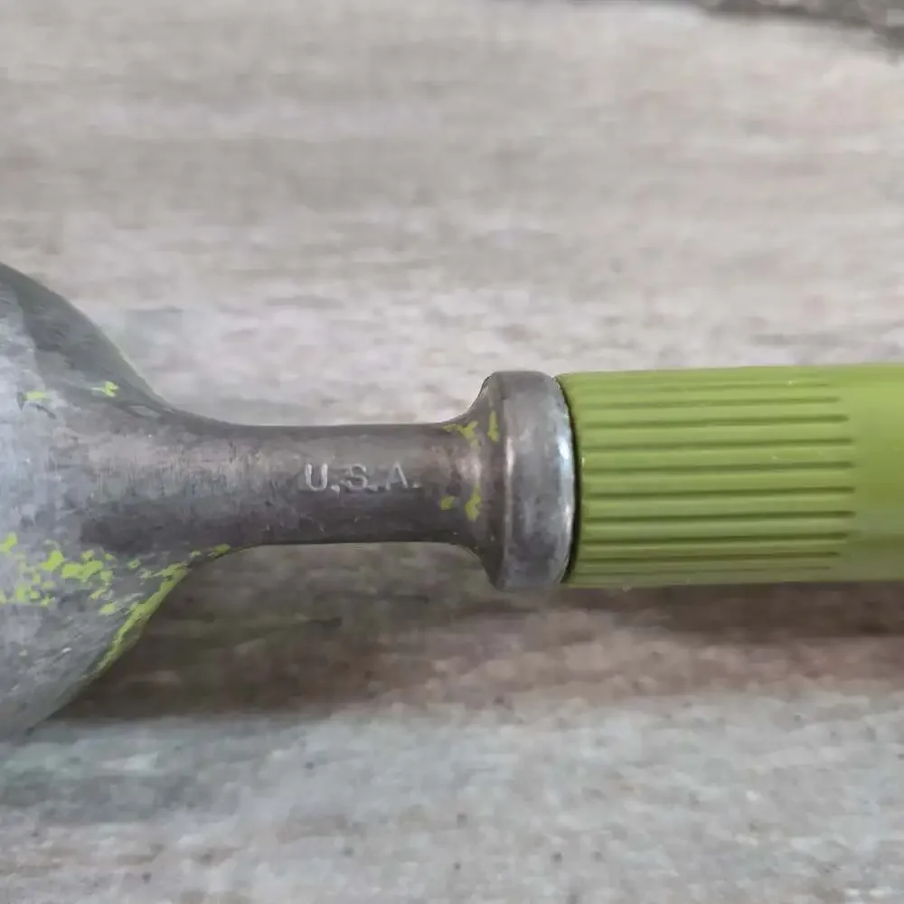 Vintage Green Handle Aluminum Scoop USA – Mid-Century Kitchen Utensil – Small